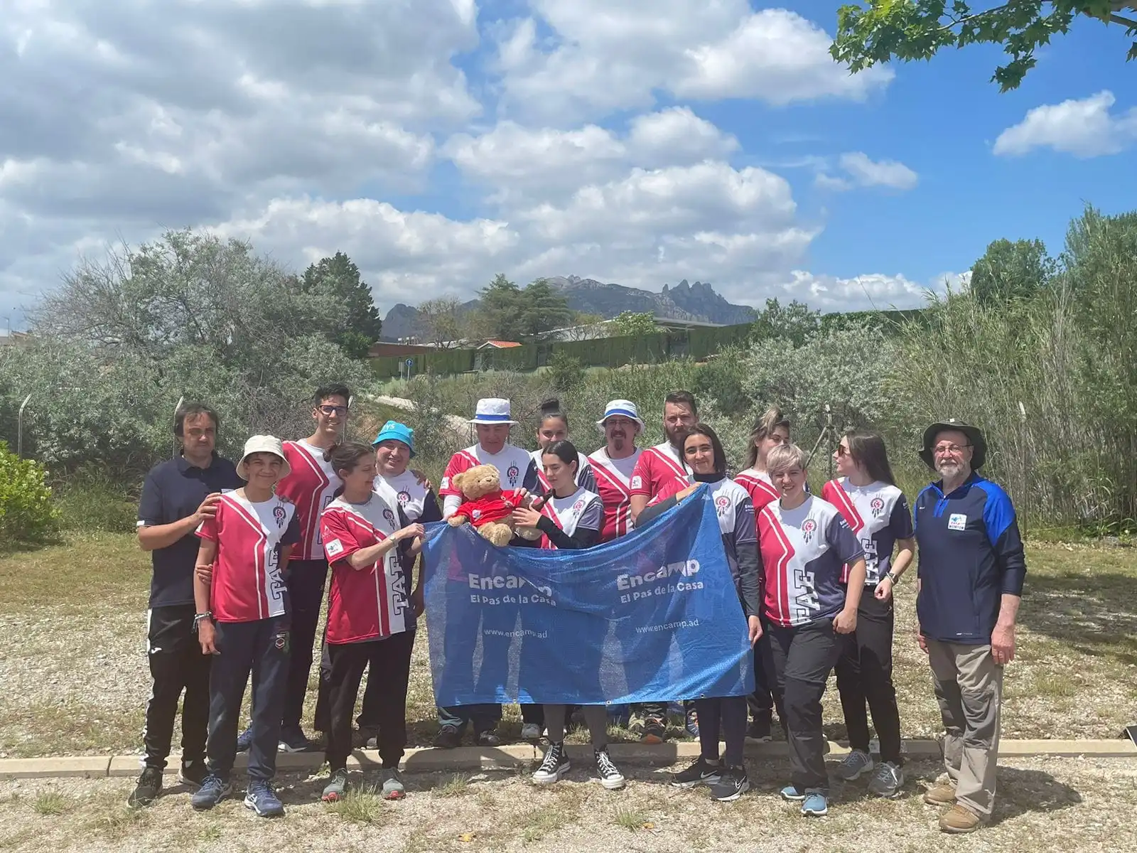 foto de grupo de miembros del TAE